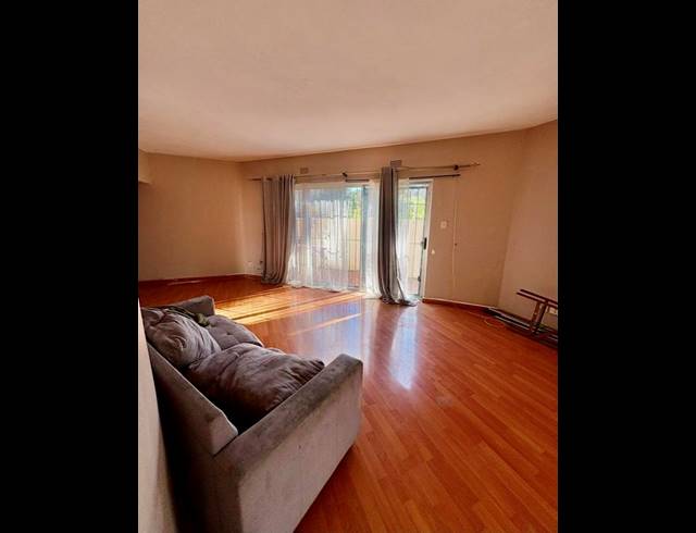 3 BEDROOM PROPERTY TO RENT IN CORLETT GARDENS